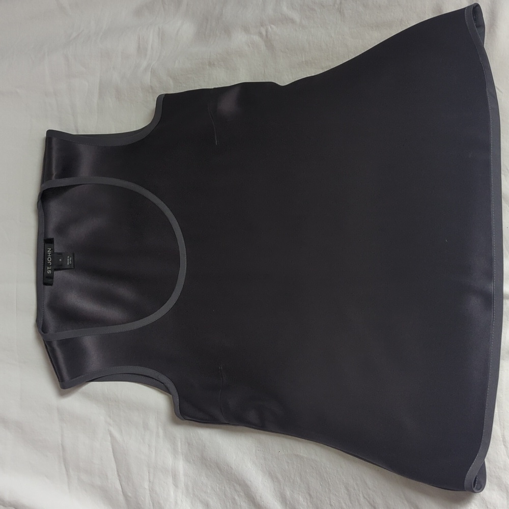 ST. JOHN Collection Luxury Charcoal Knit Blazer & Silk Camisole Set - Picture 3 of 15